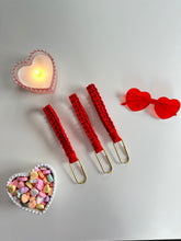 Load image into Gallery viewer, Valentine’s wristlets ❤️🖤