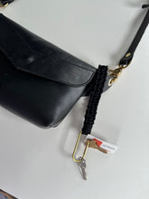 Load image into Gallery viewer, Valentine’s wristlets ❤️🖤