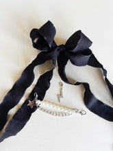 Load image into Gallery viewer, Sneaker and shoe charm lace set