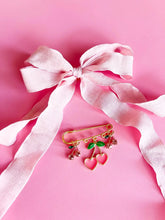 Load image into Gallery viewer, Sneaker and shoe charm lace set