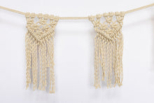 Load image into Gallery viewer, chunky macrame bunting