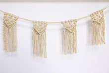 Load image into Gallery viewer, chunky macrame bunting