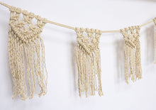 Load image into Gallery viewer, chunky macrame bunting