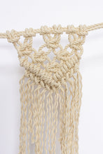 Load image into Gallery viewer, chunky macrame bunting
