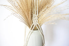 Load image into Gallery viewer, Chunky modern macrame plant hanger