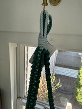 Load image into Gallery viewer, 2 toned and 2 cute plant hangers
