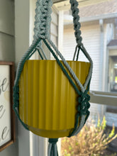 Load image into Gallery viewer, 2 toned and 2 cute plant hangers
