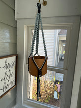 Load image into Gallery viewer, 2 toned and 2 cute plant hangers
